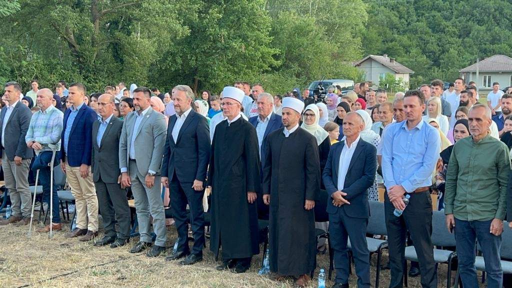 Hiljade bošnjačkih povratnika na manifestaciji u Konjević Polju
